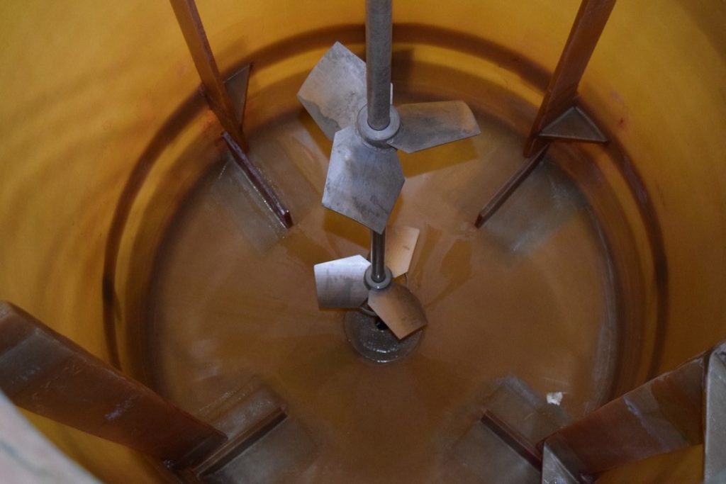 Mixer Impellers & Fiberglass Baffles Wagner Enterprises Inc.